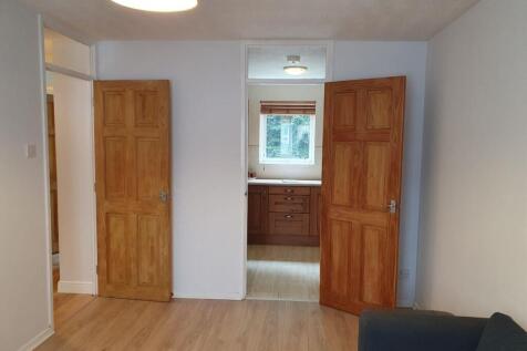 Lounge to door.jpg