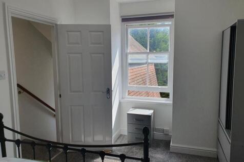 Bedroom 2 to door.jpg