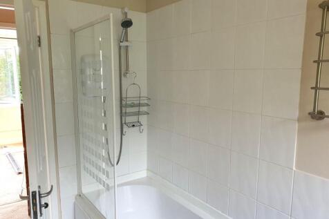 Bathroom to door.jpg