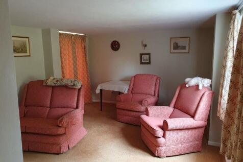 Lounge from door.jpg
