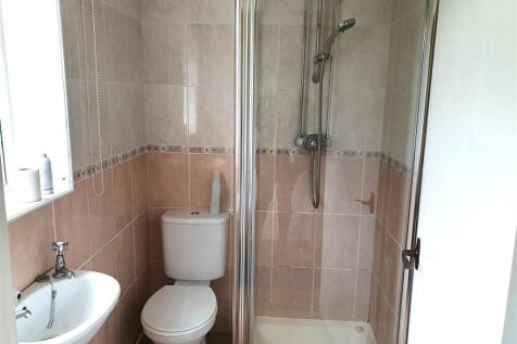 Downstairs Shower Room.jpg