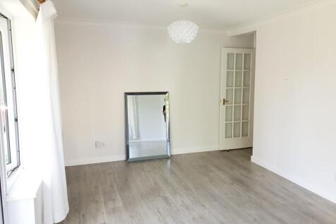 Lounge to hallway.jpg