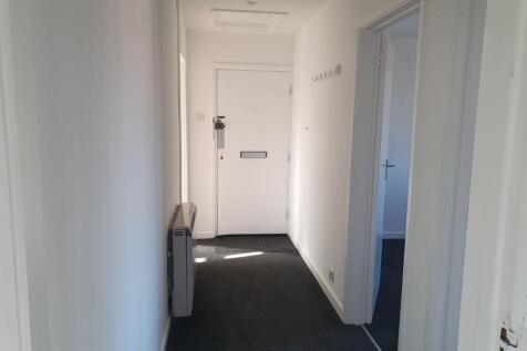 Hallway..jpg