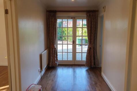 Entrance Hallway.jpg