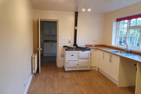 Kitchen to utility.jpg