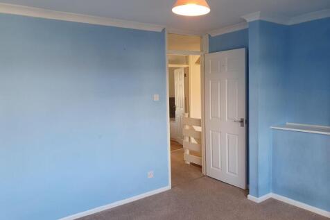 Bedroom 2 to door.jpg