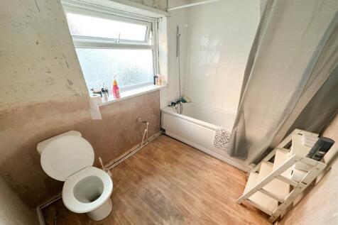 13 Bathroom