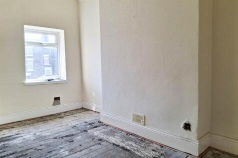 Flat 2 Bedroom