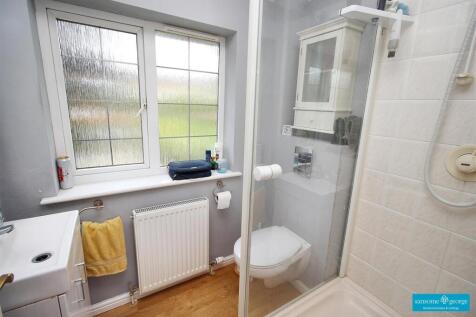 En Suite Shower - Bed 1