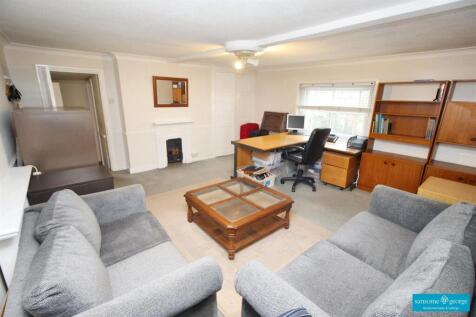 Bedroom / Office