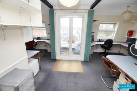 Bedroom / Office