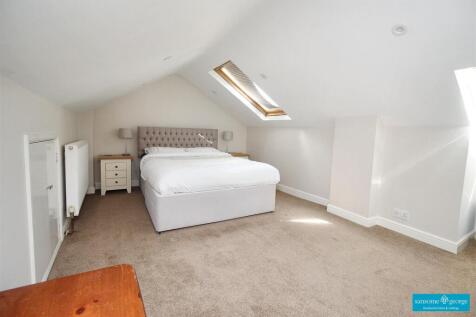 Top Floor Bedroom 3