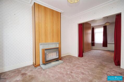 Lounge to Dining Room