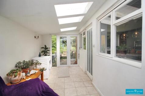 Sun Room / Utility