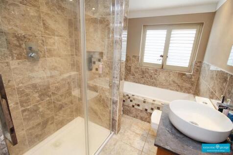 En Suite Bathroom
