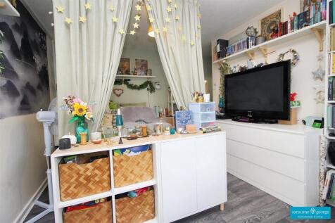 Lounge/Bedroom