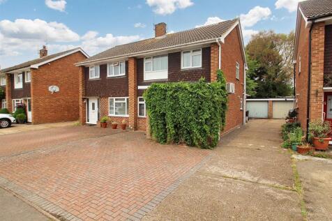 Front with Driveway to Garage