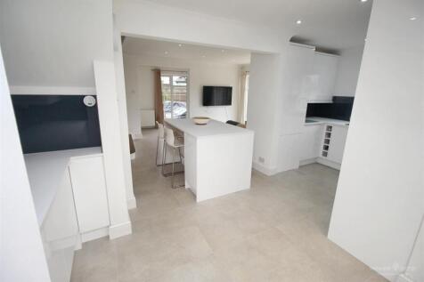 Kitchen/Dining Area