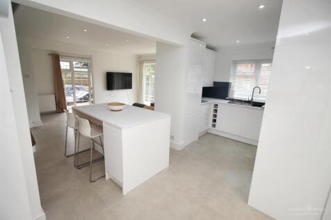 Dining/ Kitchen