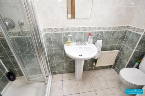 En Suite Shower Room