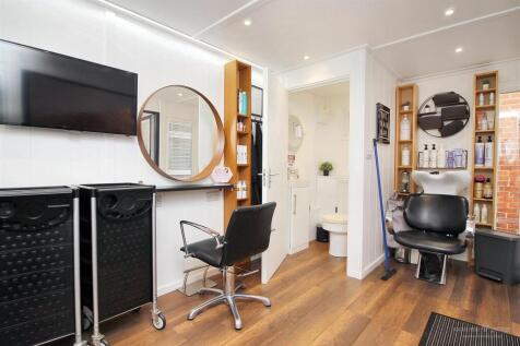 Studio/Office