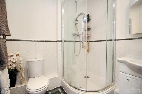 En-suite to Bedroom 1