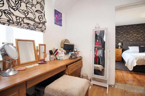 Dressing Room/Bedroom 4