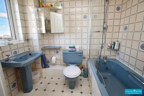 En Suite Bathroom