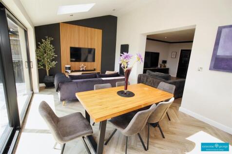 Family Room/Dining Room