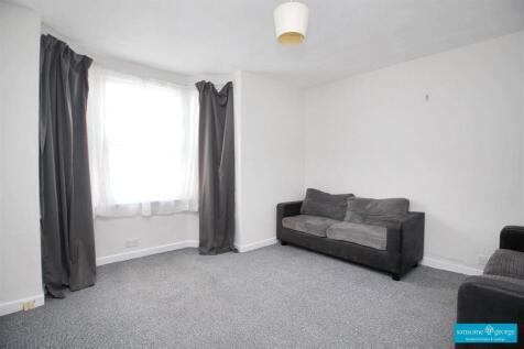 Living Room / Bedroom 5