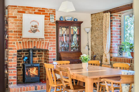 1385502136927063f56d7e