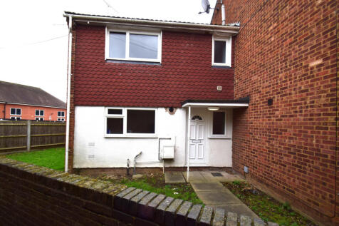 3 Bedroom End of Terrace Property