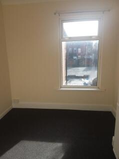 Rear bedroom
