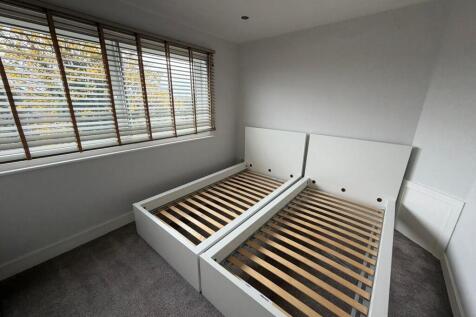 IMG-20251110-WA00...