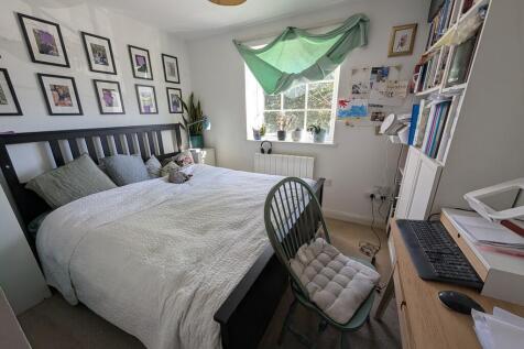 PXL_20251006_1005...