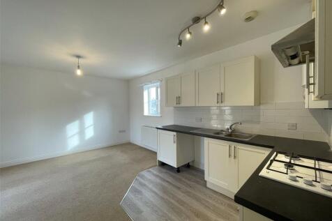 Living Roo / Kitchen