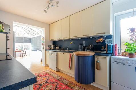 Fairwater Road 139-6.jpg