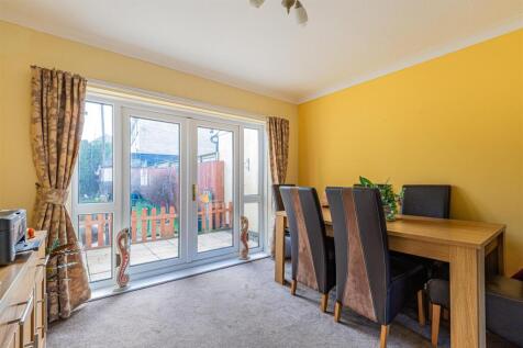 Brundall Crescent 42-20.jpg