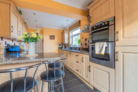 Brundall Crescent 42-17.jpg