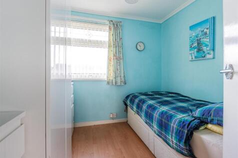 Brundall Crescent 42-1.jpg