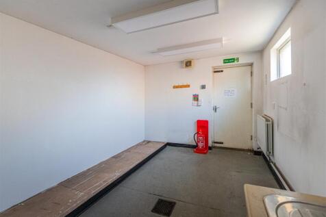 Cowbridge Road 463-5.jpg