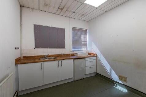 Cowbridge Road 463-11.jpg