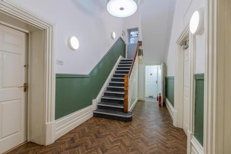 Pascoe House-1.jpg