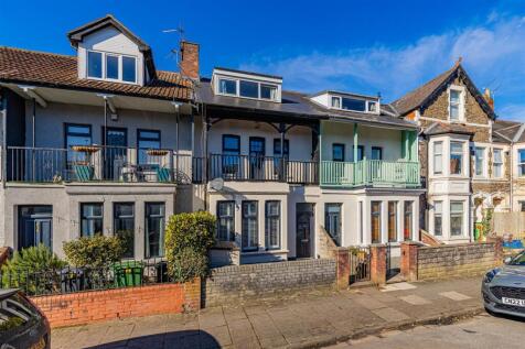 Kingsland Road 13-31.jpg