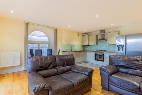 Amberley House 4-4.jpg