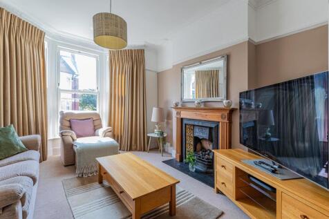 Amesbury Road 1-18.jpg