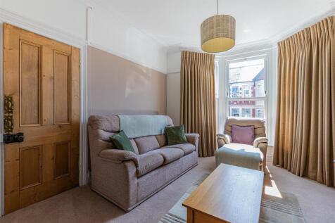 Amesbury Road 1-19.jpg
