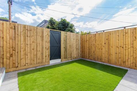 Penhill Road 25, 1-3.jpg
