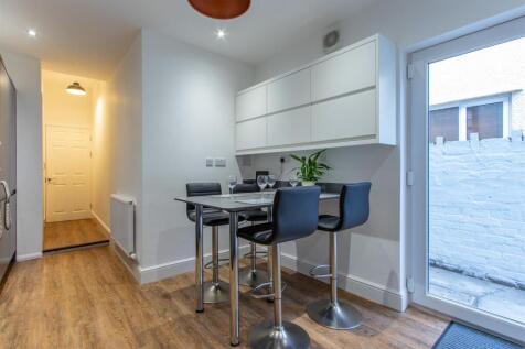 Grovenor Street 15 II-2.jpg