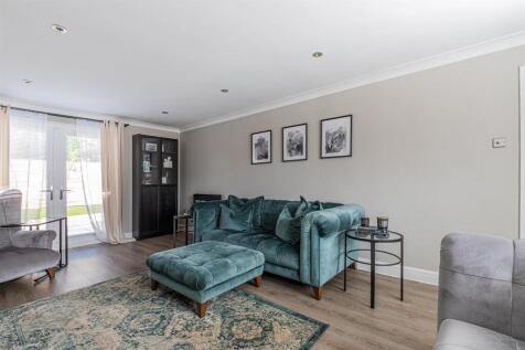 Deepdene Close 11-2.jpg